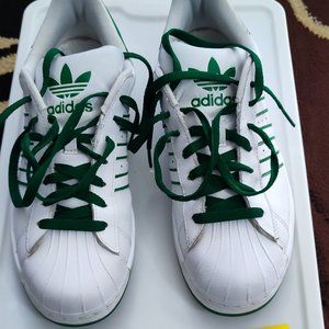 Men's Adidas Superstar size 9.5